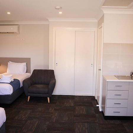 Eastend Studio Apartments ดับโบ ภายนอก รูปภาพ