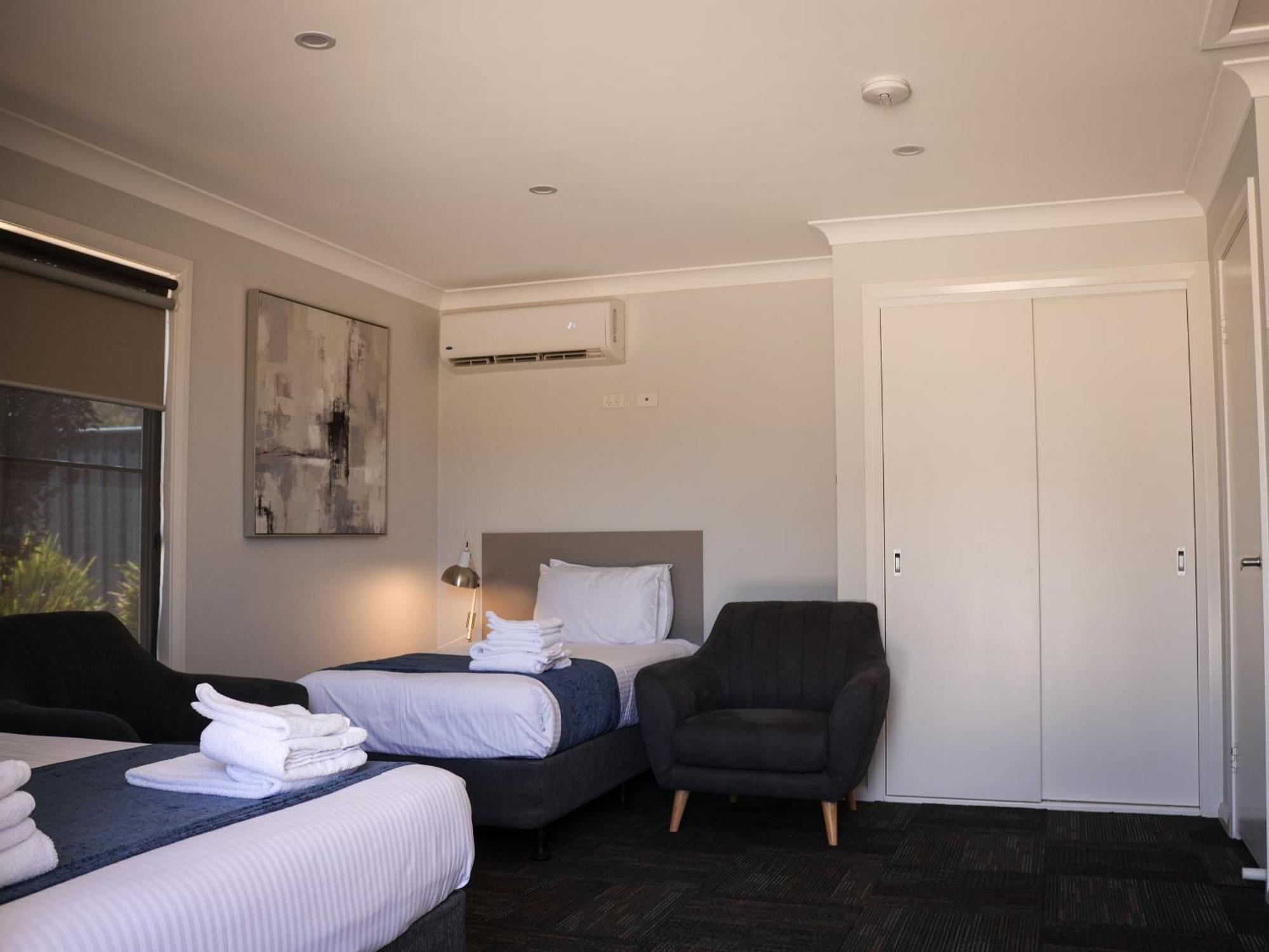 Eastend Studio Apartments ดับโบ ภายนอก รูปภาพ