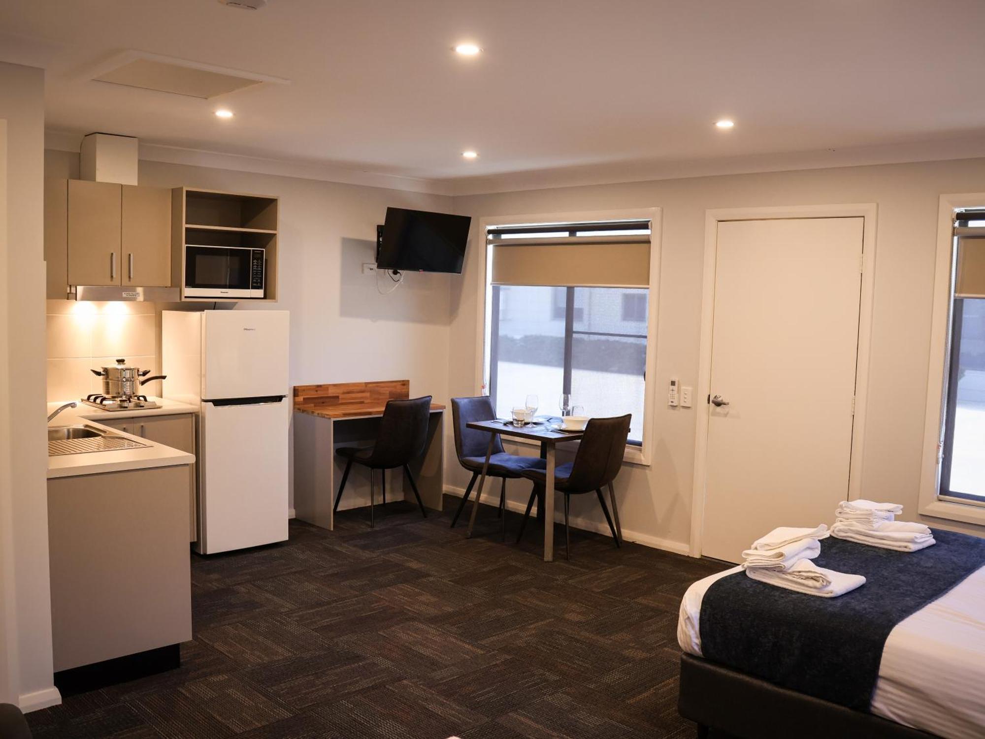Eastend Studio Apartments ดับโบ ภายนอก รูปภาพ