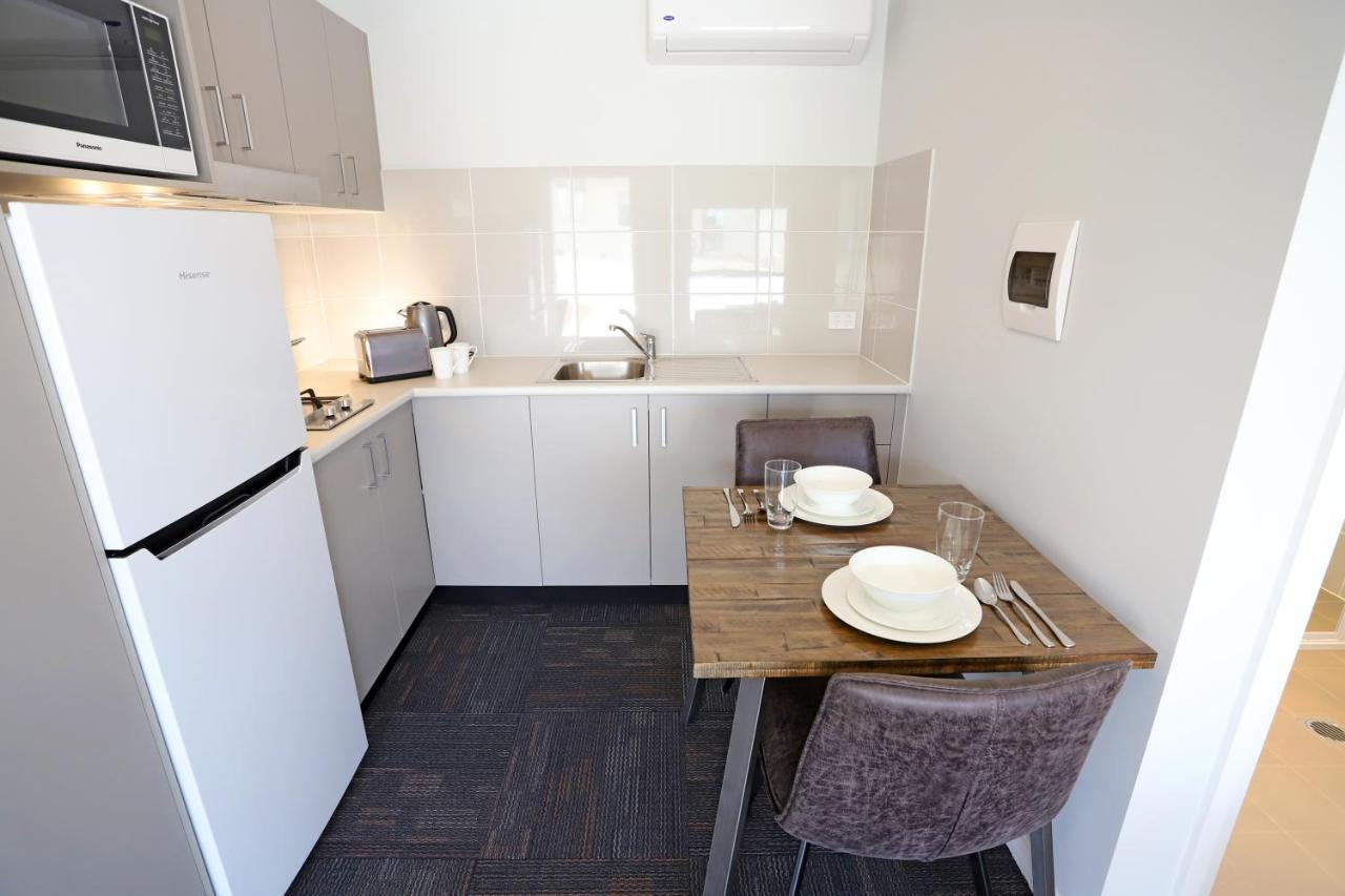 Eastend Studio Apartments ดับโบ ภายนอก รูปภาพ