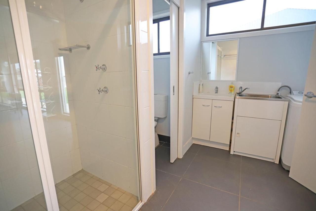Eastend Studio Apartments ดับโบ ภายนอก รูปภาพ