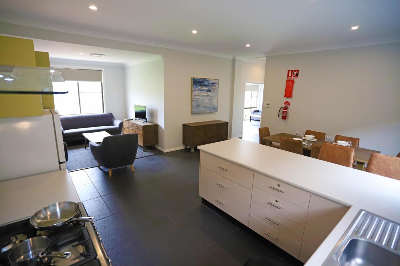 Eastend Studio Apartments ดับโบ ภายนอก รูปภาพ