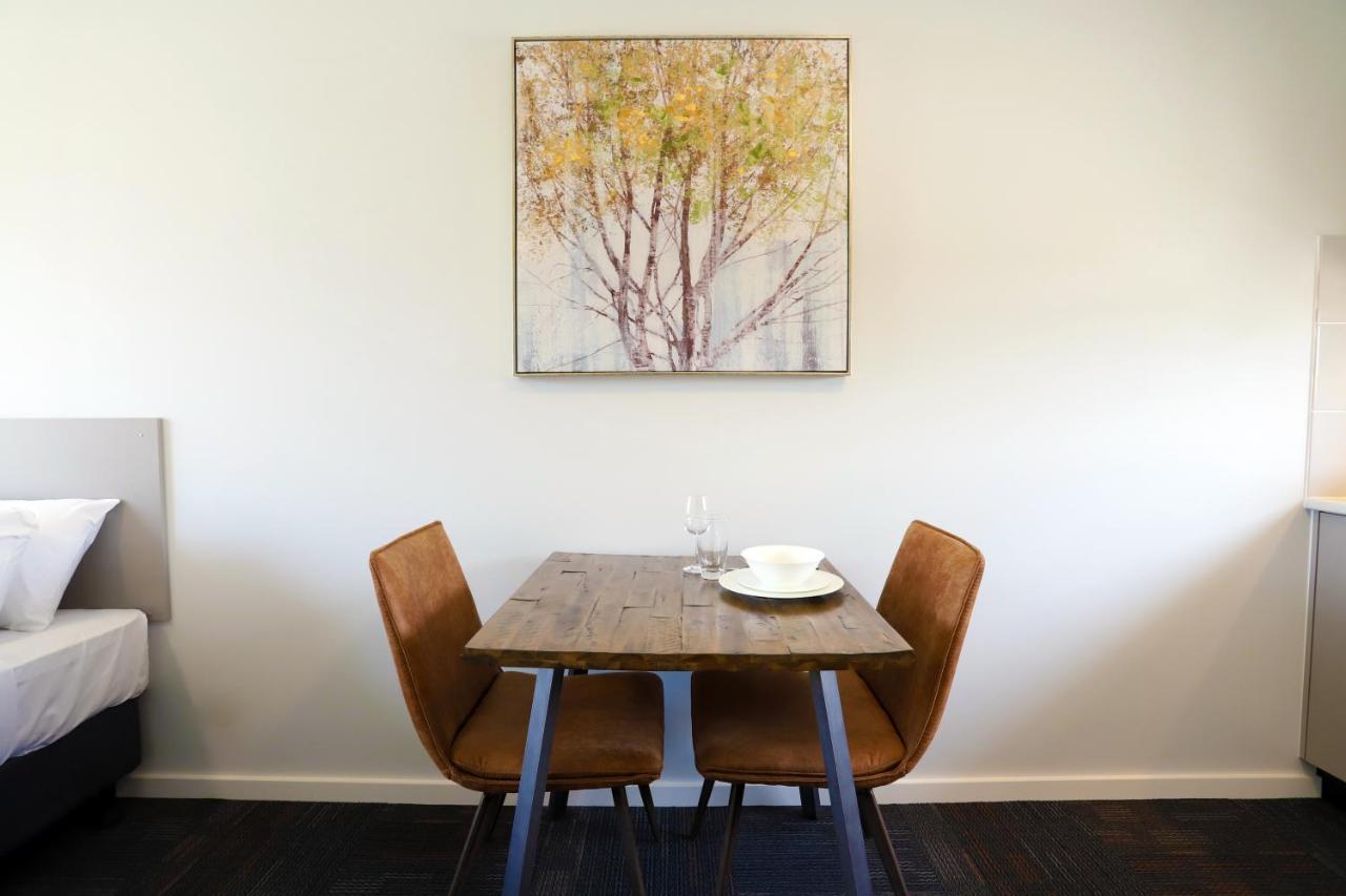 Eastend Studio Apartments ดับโบ ภายนอก รูปภาพ